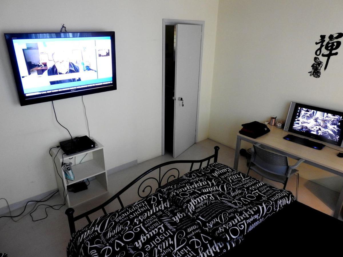 Port Very Near Fast Wi-Fi Netflix Room1 Piraeus Luaran gambar